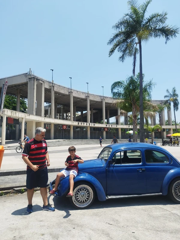 Lívio viaja com a família no fusca por Lívio Meirelles/Arquivo pessoal