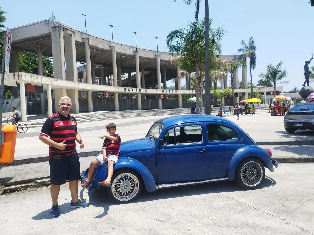 Lívio viaja com a família no fusca por Lívio Meirelles/Arquivo pessoal