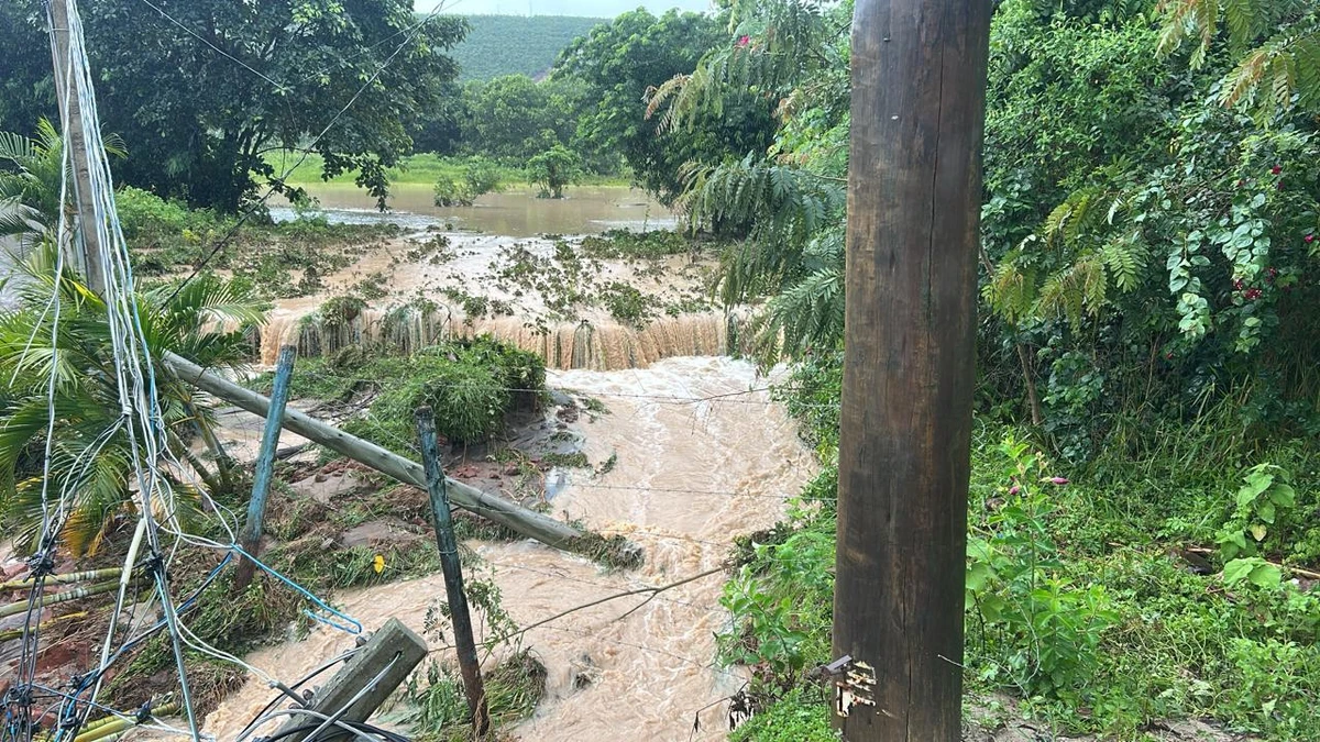 Rio Bananal registra 310 mm de chuva em 24h e enfrenta transtornos por Leitor A Gazeta