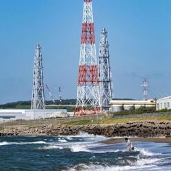 Mesmo com normas de segurança reforçadas e enfrentando a oposição de parte da população, o Japão enfrenta dilema nuclear quase 15 anos depois do desastre de Fukushima.