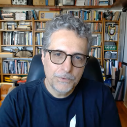 Classe artística e de fãs do filme celebraram feito do filme pernambucano nesta quinta-feira (22/1) na premiação americana