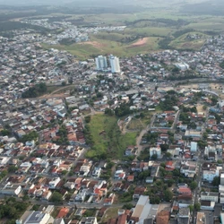 Pais alegam que houve demora no atendimento e despreparo dos profissionais na UPA de Vila Rica, para onde o levaram por três vezes; criança chegou a ser encaminhada ao hospital, mas não resistiu