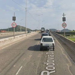 Equipamento fica localizado no viaduto da Rodovia Darly Santos com a Avenida Carlos Lindenberg