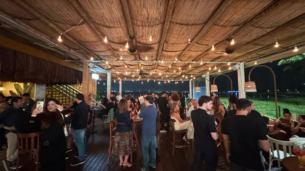 Foram entregues os aguardados kits personalizados, assinados por marcas parceiras, e apresentadas as novidades do open bar premium e do camarote Vix Day, um esquenta focado em experiências de atividades física e de bem-estar