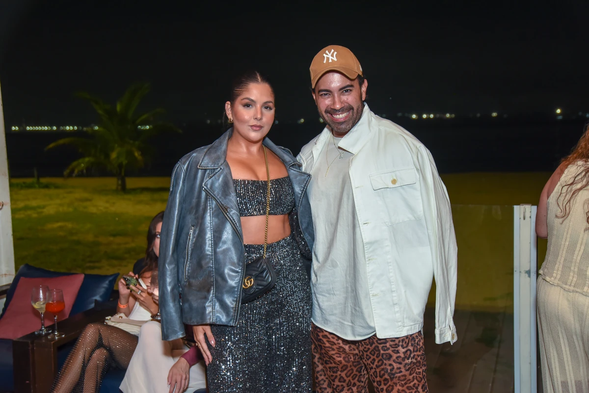 Julia Teixeira e Kaiky Plaster