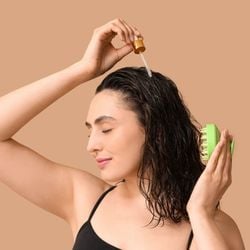 Especialistas explicam quais hábitos agravam o problema e o que pode ser feito para melhorar o aspecto quebradiço