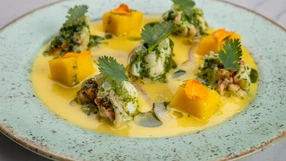 Tiradito de lagosta do menu de verão do Soeta