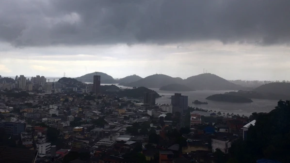 O Instituto Nacional de Meteorologia (Inmet) renovou três alertas para o território capixaba. Os avisos têm validade até as 23h59