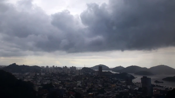 Especialista em direito trabalhista explica até onde a lei ampara o empregado quando não é possível estar presencialmente no local de atuação profissional