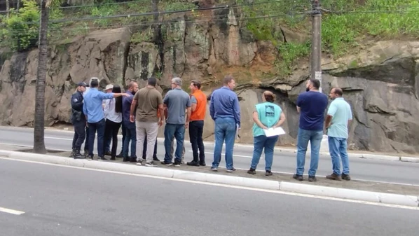 Trecho no sentido Centro de Vitória ficará fechado entre às 7h de sábado (24) até às 12h de domingo (25) para ação preventiva para evitar deslizamentos