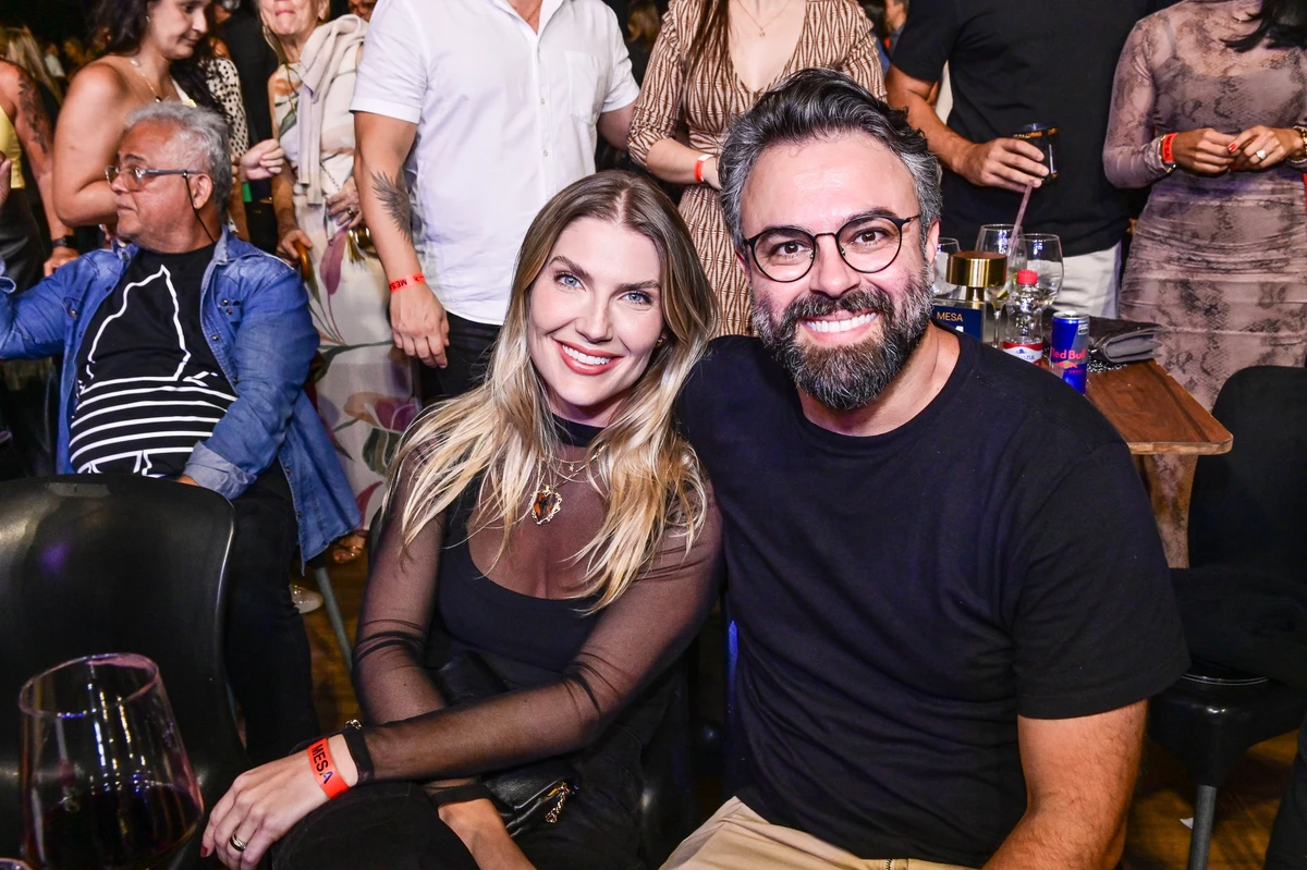 Fabio Portela e Sofia Buzzeto
