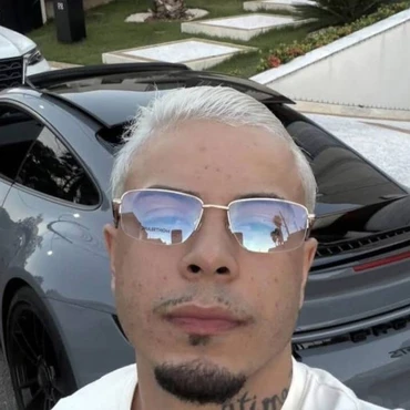 Imagem - MC Tuto é preso ao atropelar pedestre com Porsche durante gravação de clipe