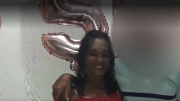 Depois de dizer a vizinhos ter matado a esposa, na sexta-feira (23), suspeito de 58 anos foi preso ao se apresentar à delegacia, neste domingo (25)