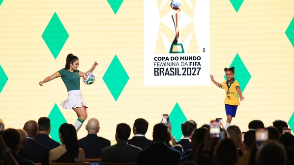 Cerimônia no Rio de Janeiro tem homenagens a jogadores homens campeões mundiais e presença limitada de jogadoras