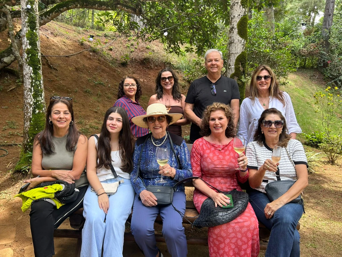 Elza Roriz, Mariluce Boghi, Paulo Erlacher,  Lorena Croce, Silvia Boghi, Nina Costa,  Beatriz Rassele, Fabiana Croce e Abigail Ehrenfried