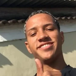 Paulo Vitor de Souza Lopes, 22, trabalhava como entregador de uma pizzaria; ele foi atacado por criminosos enquanto fazia uma entrega em Senador Vasconcelos