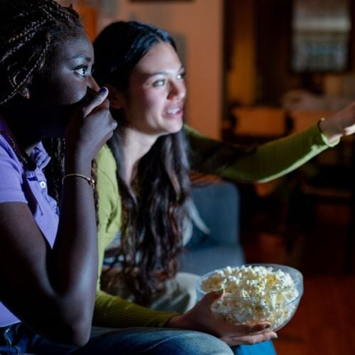 Imagem - Quer fugir da folia? Veja filmes e séries no streaming para quem é do bloco do sofá