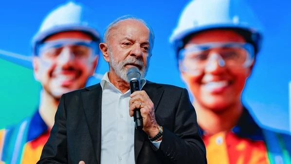 Dono do Master foi ao encontro do presidente acompanhado do ex-ministro Guido Mantega e teria reclamado sobre a concentração do mercado bancário no Brasil