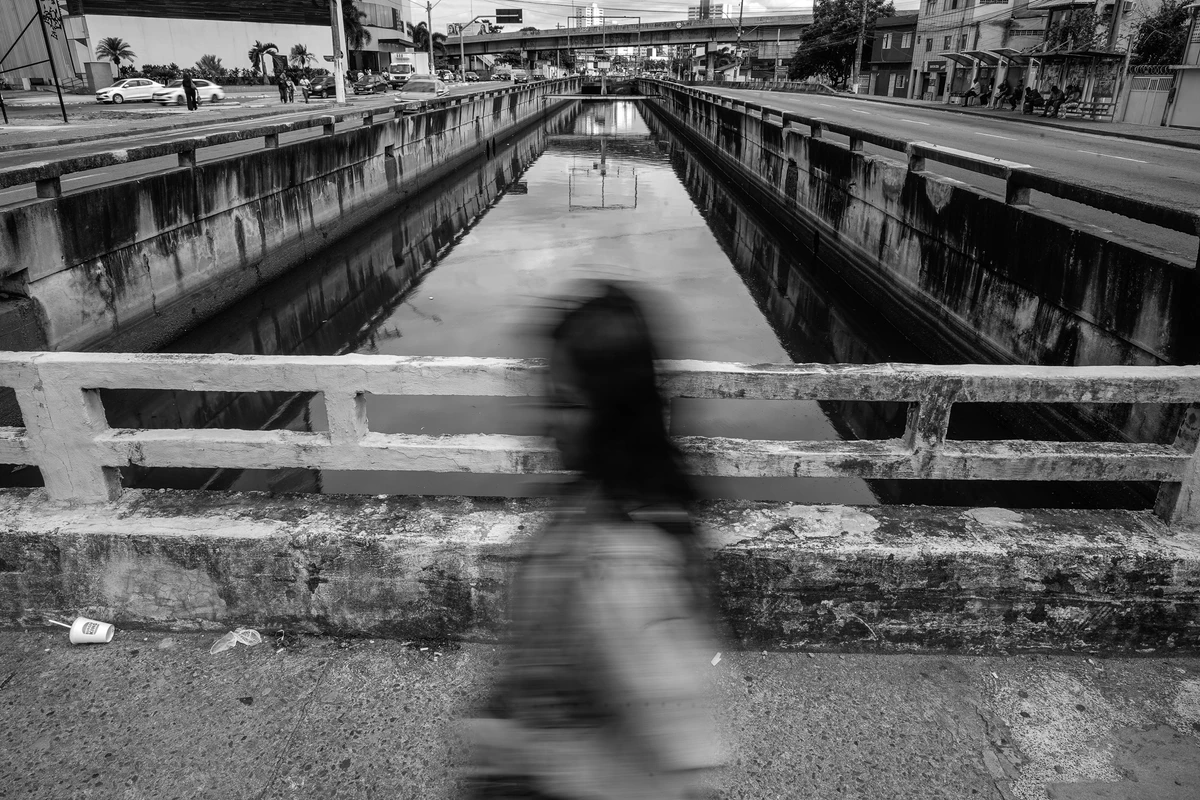 Canal da Costa na Avenida Carioca, em Vila Velha