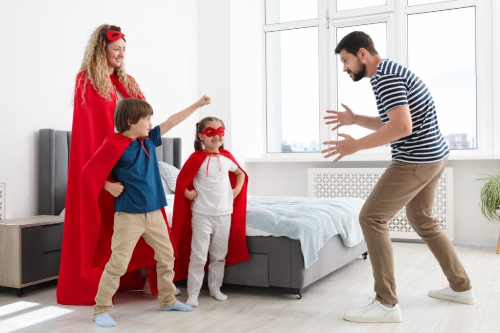 Fantasias confortáveis e adaptação do espaço tornam o momento mais prazeroso para crianças autistas (Imagem: New África | Shutterstock)