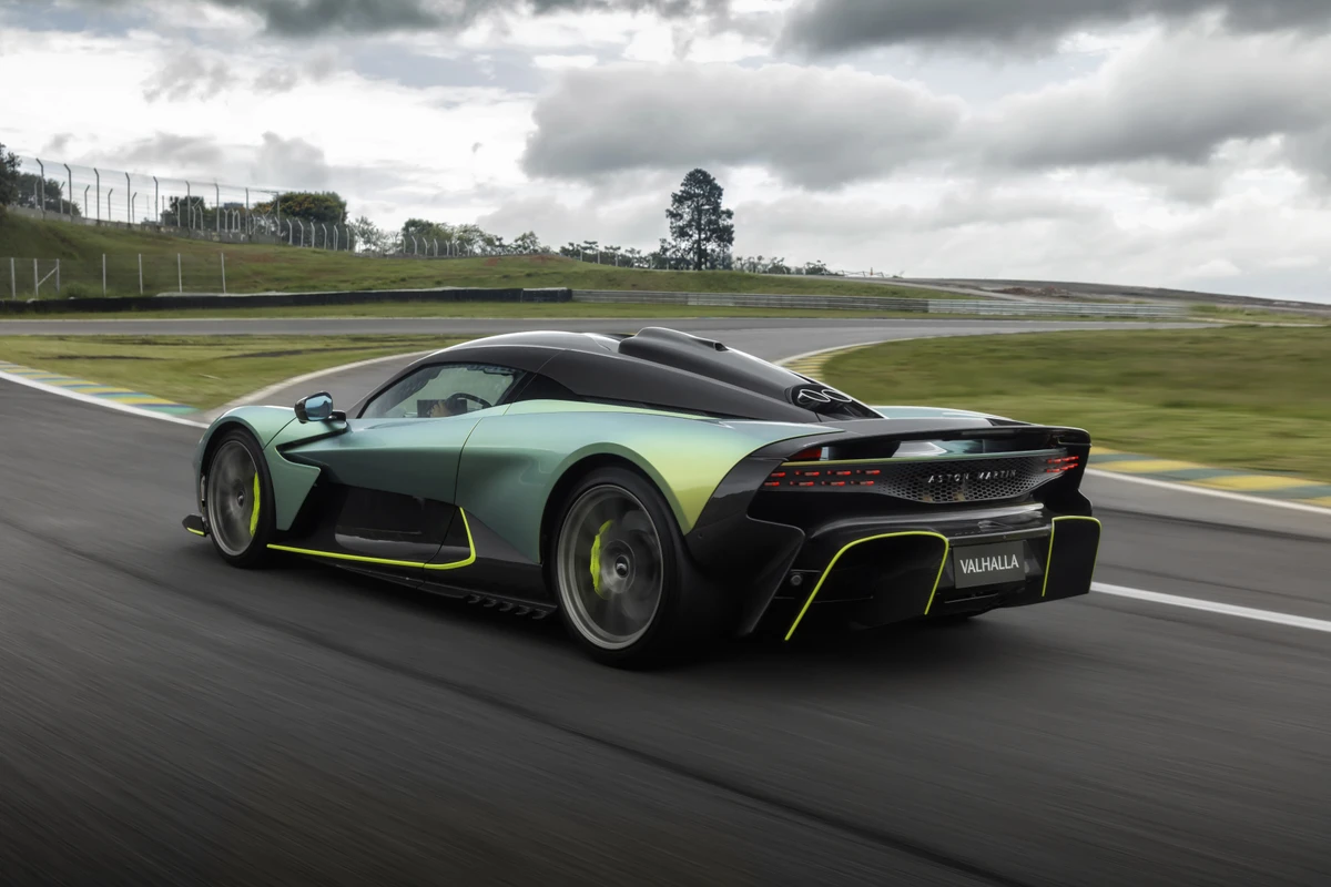  Aston Martin Valhalla no Brasil