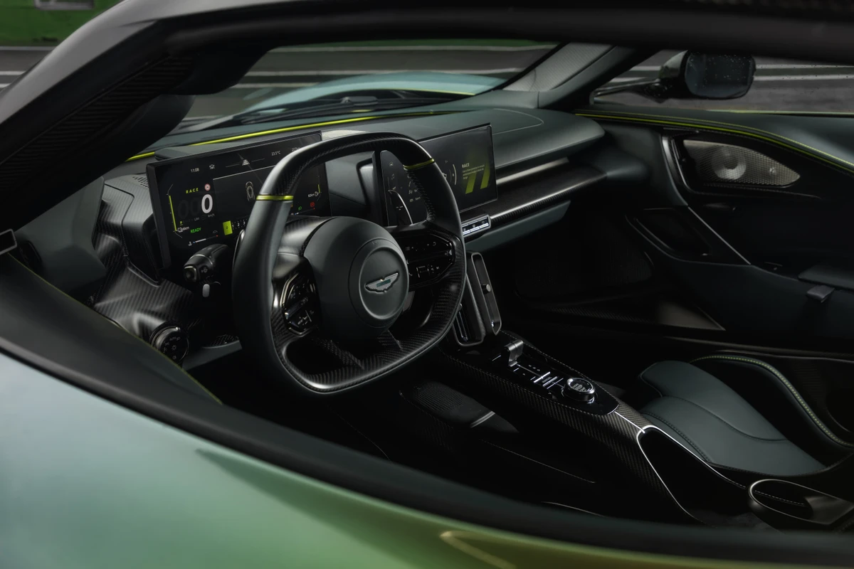  Aston Martin Valhalla no Brasil