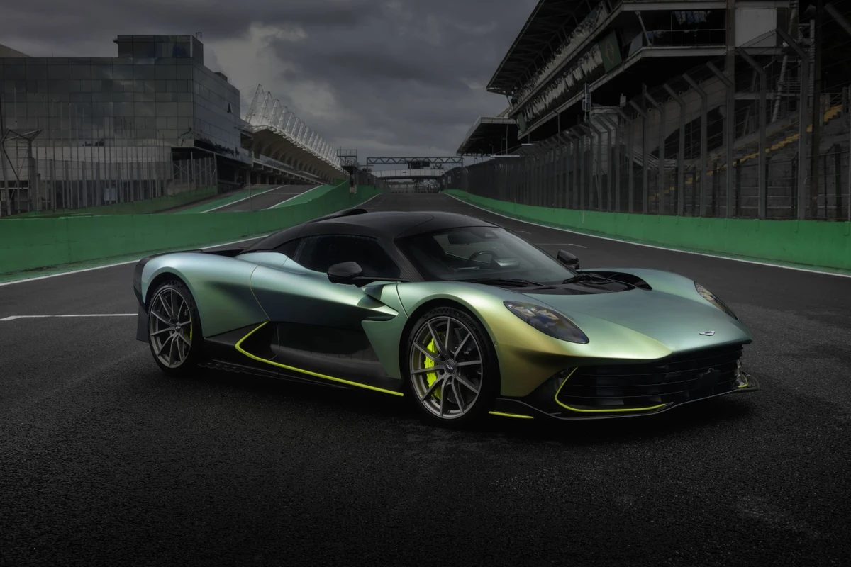  Aston Martin Valhalla no Brasil