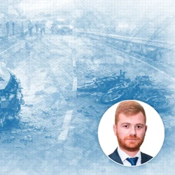 Carro guiado pelo parlamentar, que foi autuado por embriaguez, atingiu duas motocicletas; um dos condutores morreu e outras 2 pessoas tiveram lesões