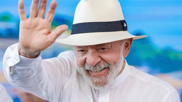 Presidente da República, de 80 anos, submeteu-se a avaliações pré-operatórias na manhã desta quinta-feira (29)