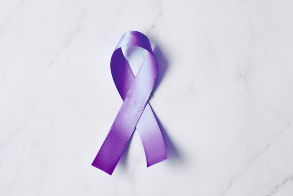 A conscientização é essencial para esclarecer dúvidas, reduzir o preconceito e mudar a forma como a doença é percebida pela sociedade (Imagem: Fabian Montano Hernandez | Shutterstock)