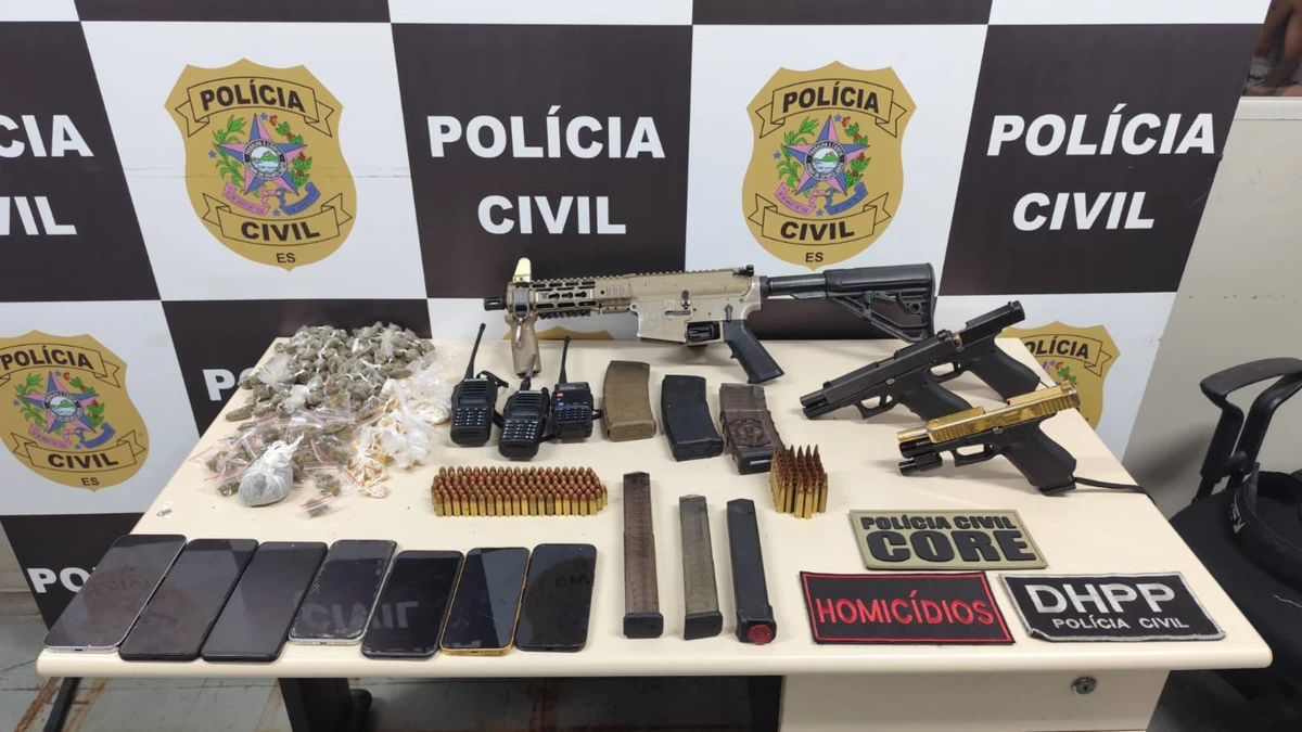 Material apreendido durante operação da Polícia Civil em Serra Dourada II, na Serra