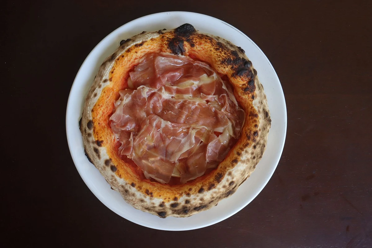 Brie, parma e mel: molho de tomate, queijo brie, presunto de Parma e mel (R$ 86) Foto por Acervo/Pocar