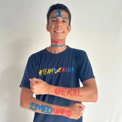 Com média acima de 850 pontos no Enem, estudante de 18 anos também foi aprovado em vestibulares concorridos como USP e Unicamp