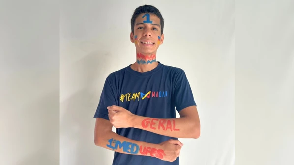 Com média acima de 850 pontos no Enem, estudante de 18 anos também foi aprovado em vestibulares concorridos como USP e Unicamp