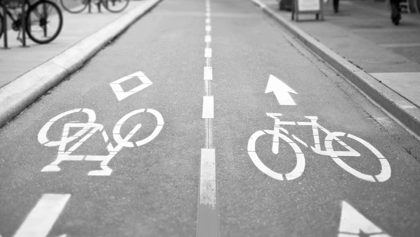 Chegada das bikes compartilhadas ao município vizinho da Capital vai promover uma aguardada integração, mas ligação entre as duas cidades ainda é precária para o ciclista