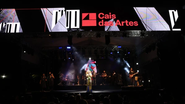 Vanessa da Mata, DJ Negana e show especial da banda Casaca com convidados especiais, como André Prando, Juana Zanchetta, Mary Di e Diego Lyra ferveram a estreia do espaço nesta quinta-feira (29)