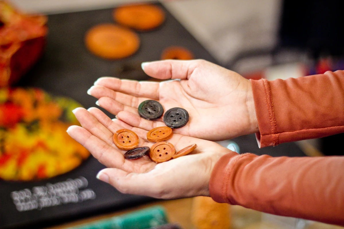 Projeto capixaba aposta em carnaval sustentável com reaproveitamento de fantasias