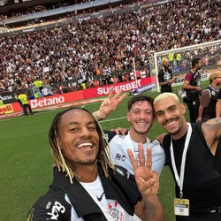 Gabriel Paulista e Yuri Alberto marcaram os gols do Timão