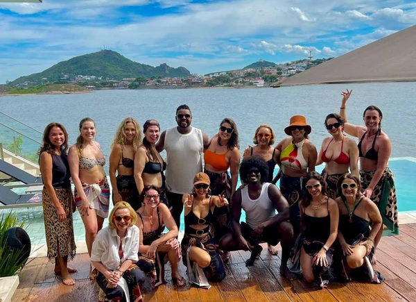 Confraria das Onças + Convidadas + Professores de Fit Dance