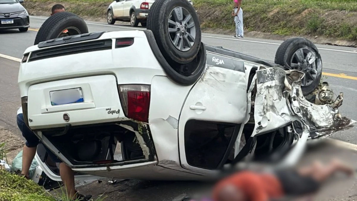 Duas pessoas ficam feridas em acidente na BR 101, em Pinheiros