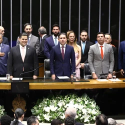Presidentes da Câmara e do Senado discursaram durante abertura do ano legislativo, nesta segunda-feira (2)