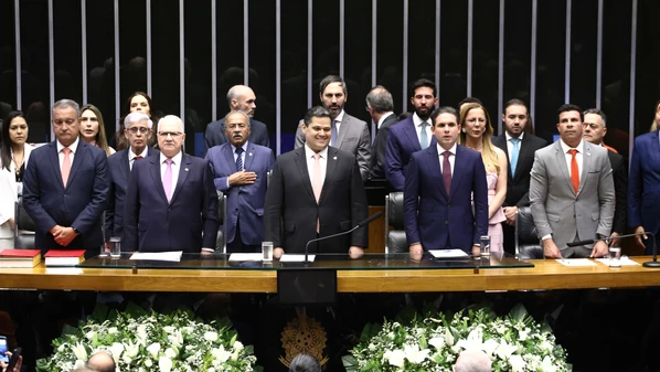 Presidentes da Câmara e do Senado discursaram durante abertura do ano legislativo, nesta segunda-feira (2)