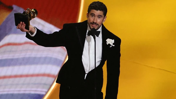 Em meio a conflitos sociais e políticos e embates com o ICE, o Super Bowl volta a demonstrar que grandes eventos culturais não precisam ser mero entretenimento