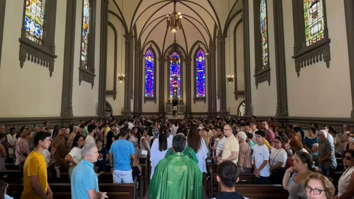 Bênção das Mochilas foi realizada na Catedral de Vitória, no domingo (1°)