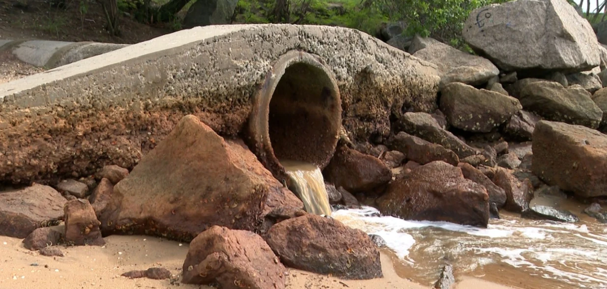 Para a área técnica do tribunal, a contaminação estaria relacionada a falhas na fiscalização por parte de secretarias municipais; consórcio e Cesan também foram notificados