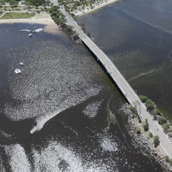 Promotoria do Meio Ambiente de Vitória pede informações e providências sobre a mancha escura no mar na região da Ilha do Frade e da Guarderia, registrada esta semana