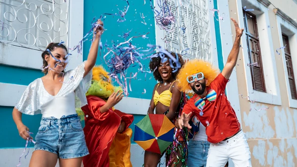 Confira os dias em que o Carnaval será celebrado e como se preparar para os bloquinhos sem passar perrengue