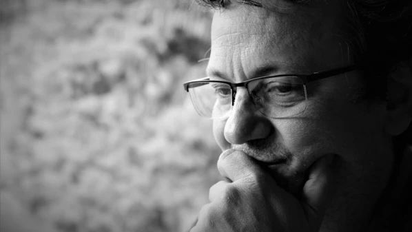 Em “Tratado da última pele”, que será lançado no dia 5 de fevereiro, em Vitória, autor reúne o conjunto de poemas publicados em seus 13 livros, com prefácio e revisão do saudoso José Augusto Carvalho