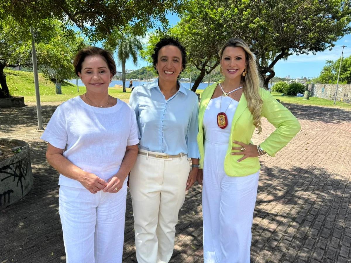 As lideres Erica Neves, presidente da OAB-ES_ Janete Vargas Simões, pres do Tribunal de Justiça_ e Cláudia Dematté