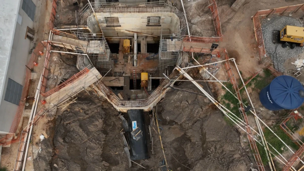 Construção da nova estação de bombeamento da Praia do Canto